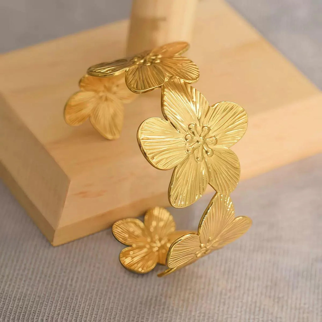 Elegant Gold Floral Open Bangle Bracelet for Women