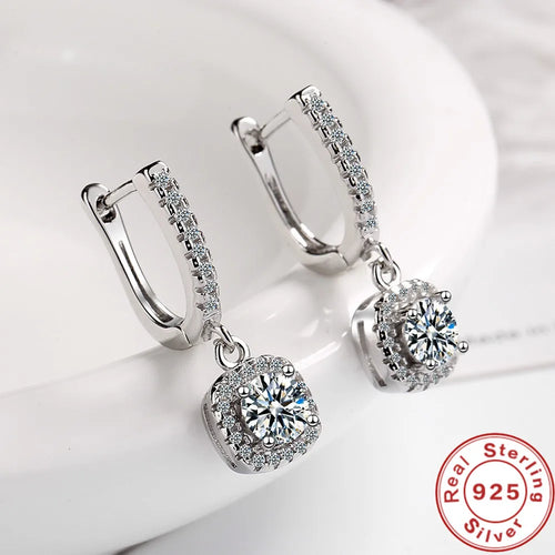 2CT Moissanite Huggie Hoop Earring